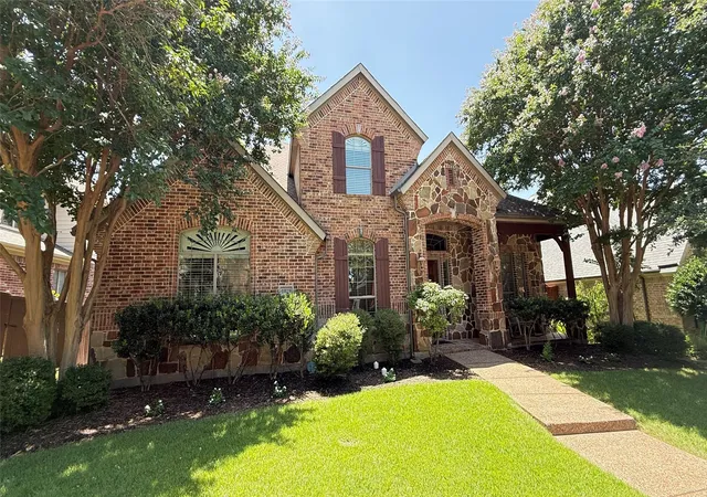 Photo 3 of Single family home for sale at 1019 Hot Springs Dr, Allen, TX 75013 | MLS# 21343431 | Listing updated on 2026-08-29