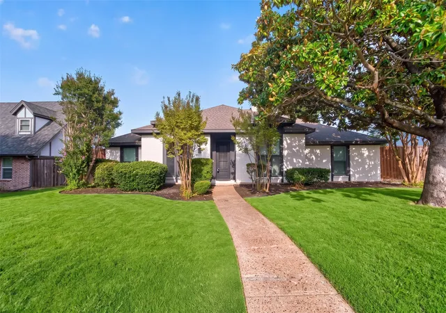 Single family home for sale at 3904 Covinton Ln, Plano, TX 75023 | MLS# 21344234