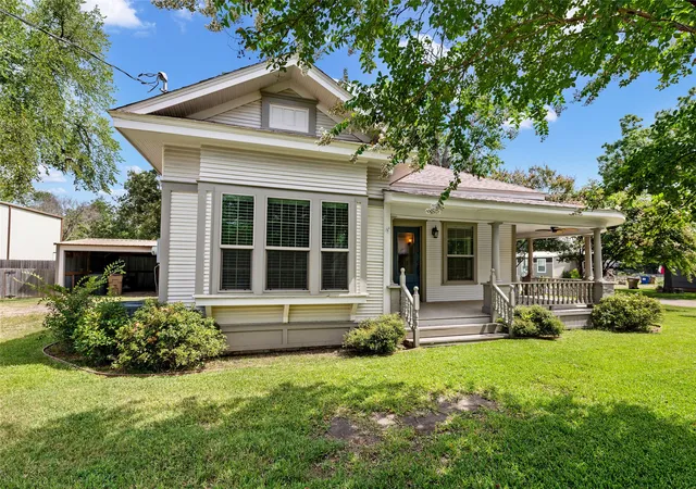 Photo 1 of Single family home for sale at 269 E Holley St, Alba, TX 75410 | MLS# 21338843 | Listing updated on 2026-09-16