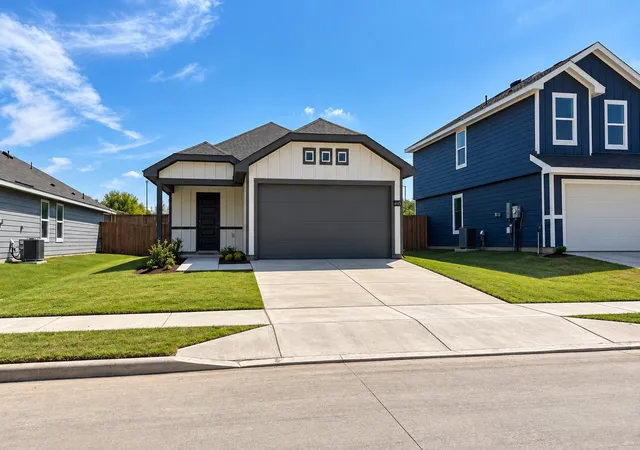 Photo 1 of Single family home for sale at 4145 Woodhill Bend Dr, Fort Worth, TX 76036 | MLS# 21343805 | Listing updated on 2026-10-03