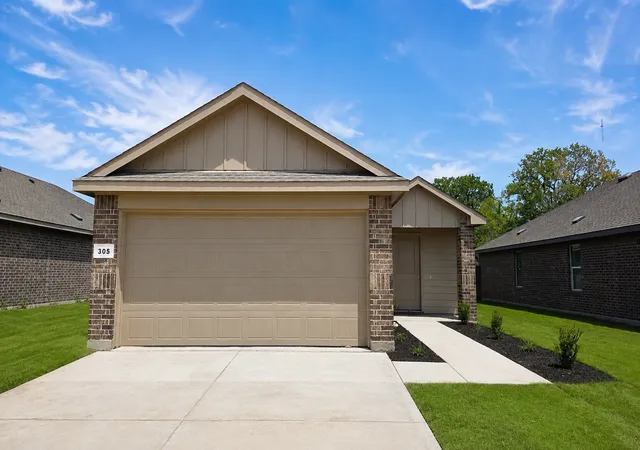 Single family home for sale at 305 Wayland St, Keene, TX 76059 | MLS# 21343818