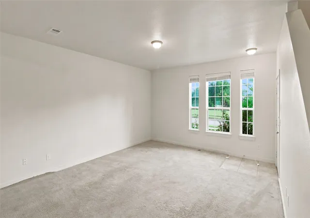 Photo 4 of Sale Pending at 817 Jamie Dr, Grand Prairie, TX 75052 | MLS# 21344276 | Listing updated on 2026-08-18