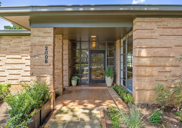 Photo 1 of Single family home for sale at 2806 S Keaton Ave, Tyler, TX 75701 | MLS# 21344277 | Listing updated on 2026-08-03