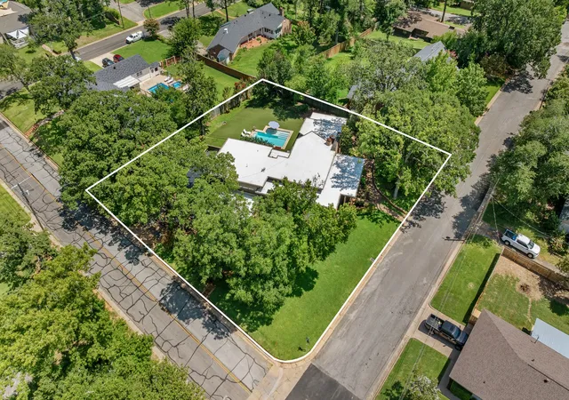 Photo 3 of Single family home for sale at 2806 S Keaton Ave, Tyler, TX 75701 | MLS# 21344277 | Listing updated on 2026-08-03