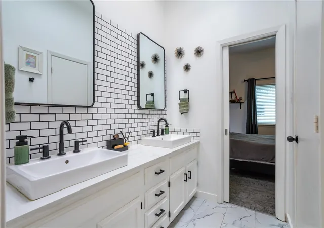 Photo 3 of Condo for sale at 4030 Holland Ave #8, Dallas, TX 75219 | MLS# 21344281 | Listing updated on 2026-09-23
