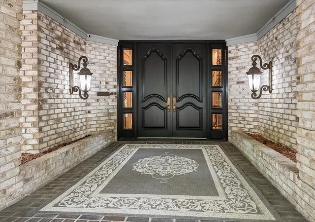 Photo 3 of Single family home for sale at 7276 Lupton Cir, Dallas, TX 75225 | MLS# 21342041 | Listing updated on 2026-08-18