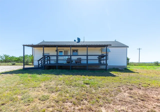 Photo 3 of Single family home for sale at 901 Iberis Rd S, Abilene, TX 79606 | MLS# 21340267 | Listing updated on 2026-08-10