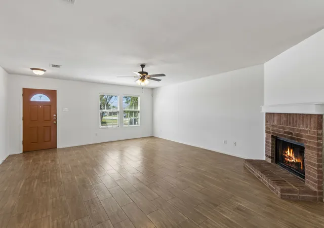 Photo 3 of Single family home for sale at 1336 Connie St, Burleson, TX 76028 | MLS# 21335202 | Listing updated on 2026-08-28