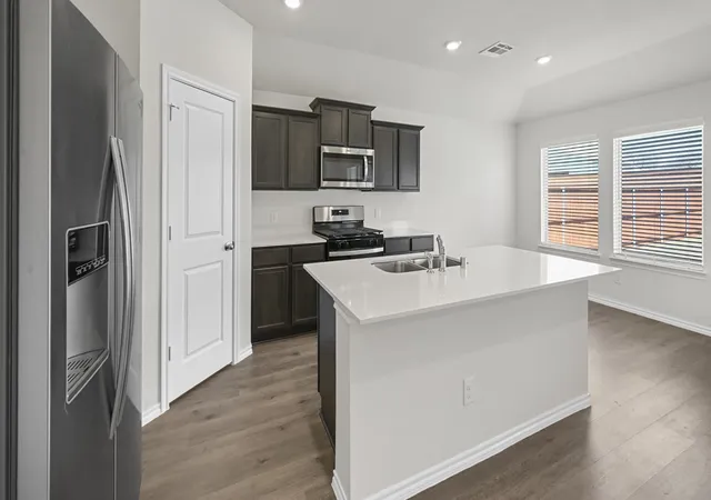 Photo 4 of Single family home for sale at 1952 Freeman St, Tyler, TX 75704 | MLS# 21343867 | Listing updated on 2026-09-18
