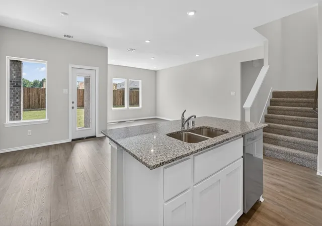 Photo 4 of Single family home for sale at 1960 Freeman St, Tyler, TX 75704 | MLS# 21343865 | Listing updated on 2026-09-18