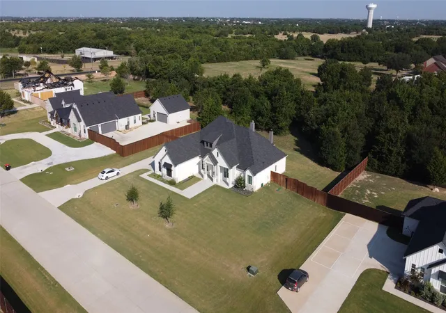 Photo 3 of Single family home for sale at 4231 Spring Garden Rd, Midlothian, TX 76065 | MLS# 21343631 | Listing updated on 2026-10-02
