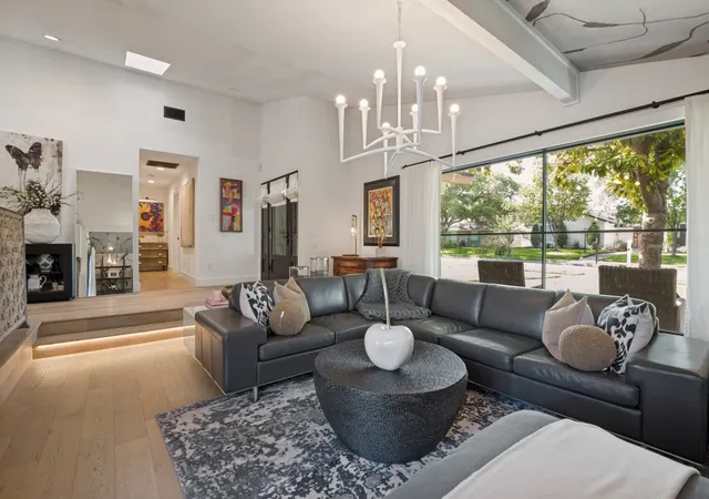 Photo 4 of Single family home for sale at 6740 Orangewood Dr, Dallas, TX 75248 | MLS# 21343952 | Listing updated on 2026-08-25