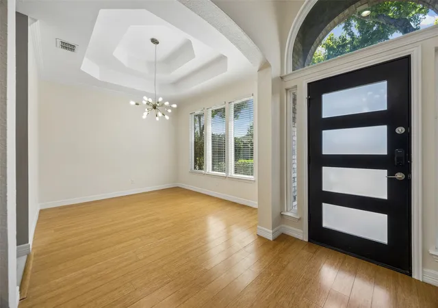 Photo 4 of Single family home for sale at 5713 Charleston Dr, Frisco, TX 75035 | MLS# 21344389 | Listing updated on 2026-10-07