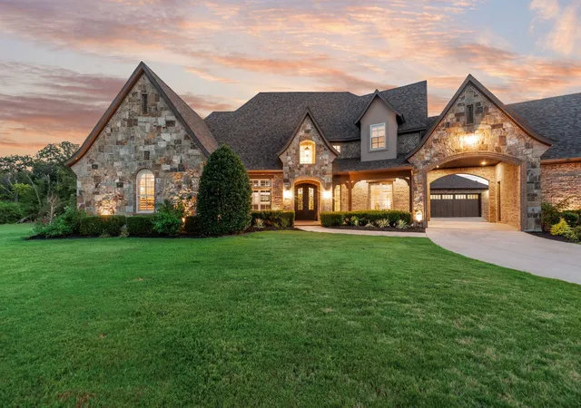 Photo 2 of Sale Pending at 737 Manor Dr, Argyle, TX 76226 | MLS# 21342430 | Listing updated on 2026-08-27