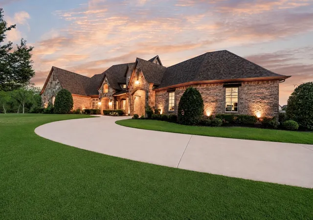 Photo 3 of Sale Pending at 737 Manor Dr, Argyle, TX 76226 | MLS# 21342430 | Listing updated on 2026-08-27