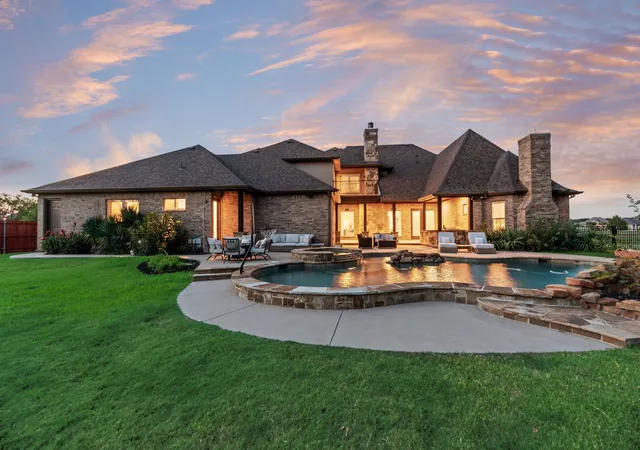 Photo 4 of Sale Pending at 737 Manor Dr, Argyle, TX 76226 | MLS# 21342430 | Listing updated on 2026-08-27