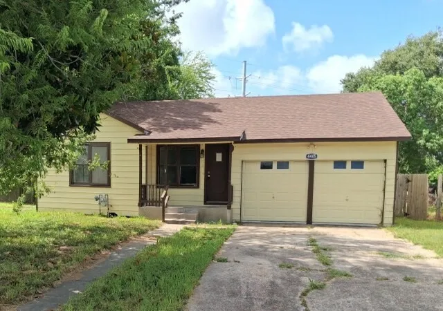 Photo 1 of Sale Pending at 4405 S Cornelia Cir, Corpus Christi, TX 78408 | MLS# 21344447 | Listing updated on 2026-09-22