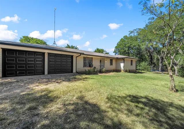 2nd image of 483 Nicole Ln, Waco, TX 76705 | MLS# 21344412