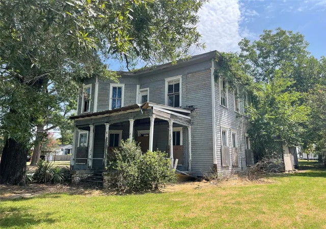 Photo 2 of Sale Pending at 317 Se 6th, Paris, TX 75460 | MLS# 21344485 | Listing updated on 2026-08-20