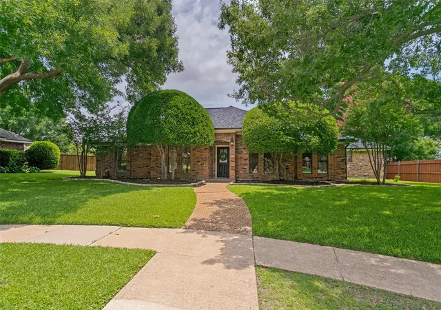 2nd image of 1204 Syracuse Cir, Plano, TX 75075 | MLS# 21344550