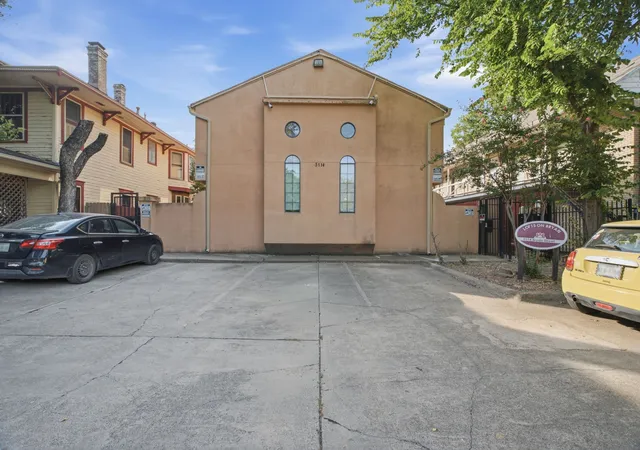 1st image of 5114 Bryan St, Dallas, TX 75206 | MLS# 21344552