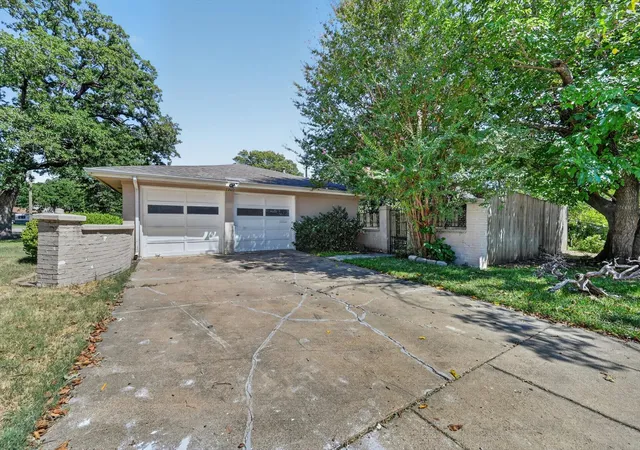 4th image of 7200 Ellis Rd, Fort Worth, TX 76112 | MLS# 21344579
