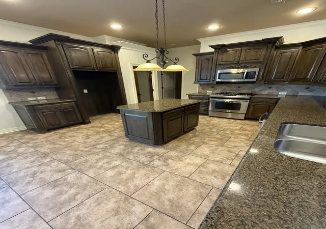 4th image of 705 Saint Martin Ln, Bossier City, LA 71111 | MLS# 21344622