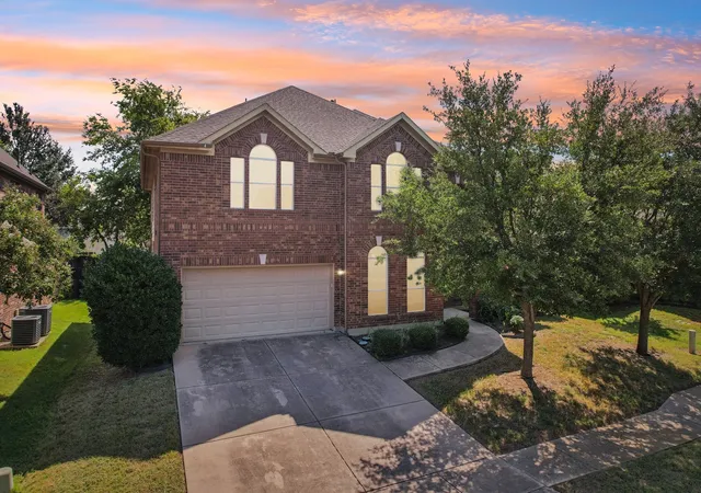 1st image of 6207 Weaver Dr, Arlington, TX 76001 | MLS# 21344611