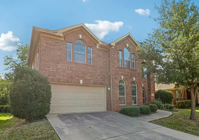 3rd image of 6207 Weaver Dr, Arlington, TX 76001 | MLS# 21344611