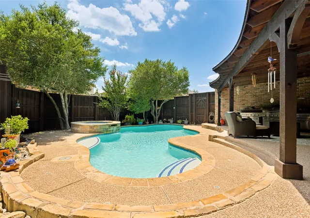 Photo 2 of Single family home for sale at 1814 Harvest Glen Dr, Allen, TX 75002 | MLS# 21342078 | Listing updated on 2026-08-08