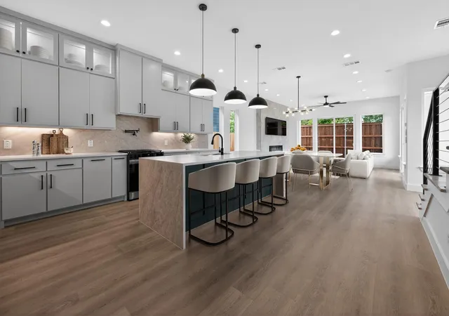 Photo 3 of Single family home for sale at 2633 Peabody Ave, Dallas, TX 75215 | MLS# 21343600 | Listing updated on 2026-08-29