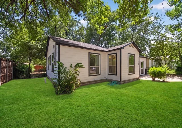 Photo 3 of Single family home for sale at 1110 Ryan Ave, Carrollton, TX 75006 | MLS# 21340290 | Listing updated on 2026-09-22