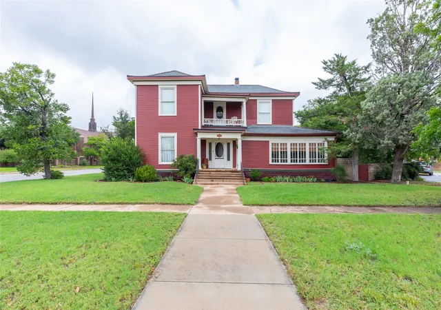 Photo 1 of Single family home for sale at 1342 N 4th St, Abilene, TX 79601 | MLS# 21335717 | Listing updated on 2026-08-03