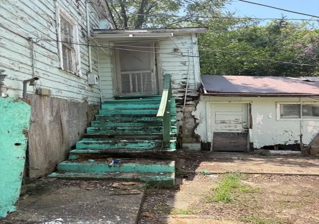 Photo 3 of Sale Pending at 3110 Poland St, Shreveport, LA 71103 | MLS# 21344699 | Listing updated on 2026-08-28