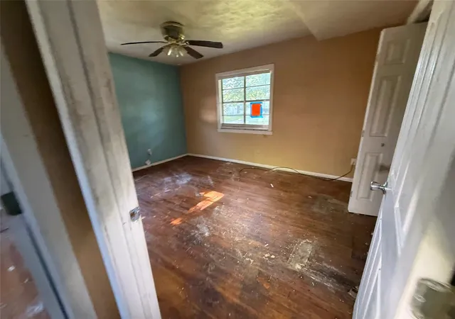 Photo 3 of Single family home for sale at 3008 Ballinger Dr, Garland, TX 75041 | MLS# 21344723 | Listing updated on 2026-08-24