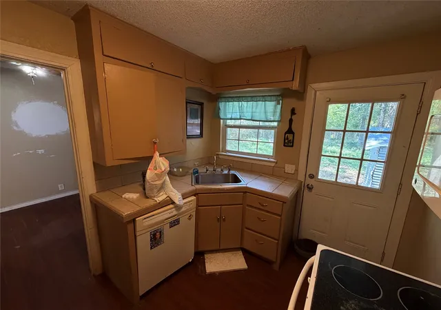 Photo 4 of Single family home for sale at 2423 Simpson St, Paris, TX 75460 | MLS# 21344797 | Listing updated on 2026-08-18