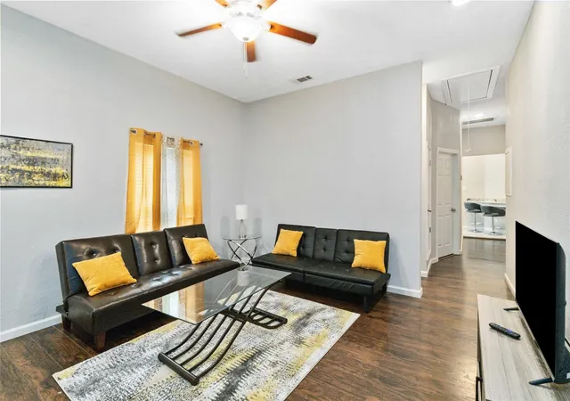 2nd image of 5524 Junius St, Dallas, TX 75214 | MLS# 21341584