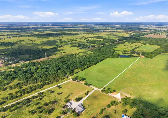 Photo 4 of Single family home for sale at 1131 Vz Cr 3815, Wills Point, TX 75169 | MLS# 21344064 | Listing updated on 2026-09-01