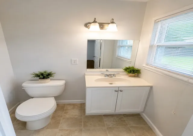 Photo 3 of Single family home for sale at 425 Austin St, Sherman, TX 75090 | MLS# 21344844 | Listing updated on 2026-08-05