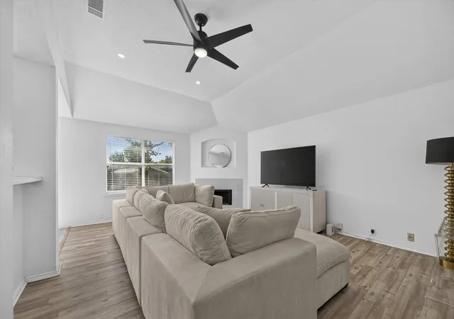 Photo 3 of Sale Pending at 1720 Dartmouth Dr, Glenn Heights, TX 75154 | MLS# 21344353 | Listing updated on 2026-08-30