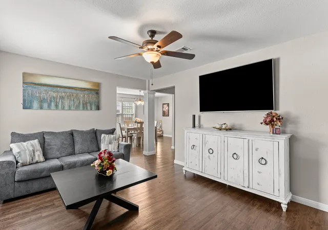 Photo 3 of Sale Pending at 3700 Charlton Ave, Waco, TX 76711 | MLS# 21344516 | Listing updated on 2026-09-28