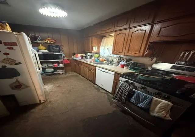 Photo 3 of Single family home for sale at 2701 Plaza St, Arlington, TX 76010 | MLS# 21344882 | Listing updated on 2026-08-17