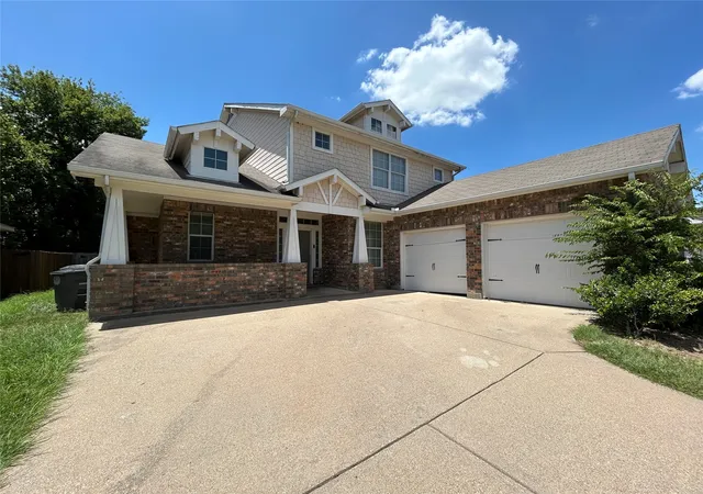 Single family home for sale at 343 Allerton Ln, Lancaster, TX 75146 | MLS# 21344894