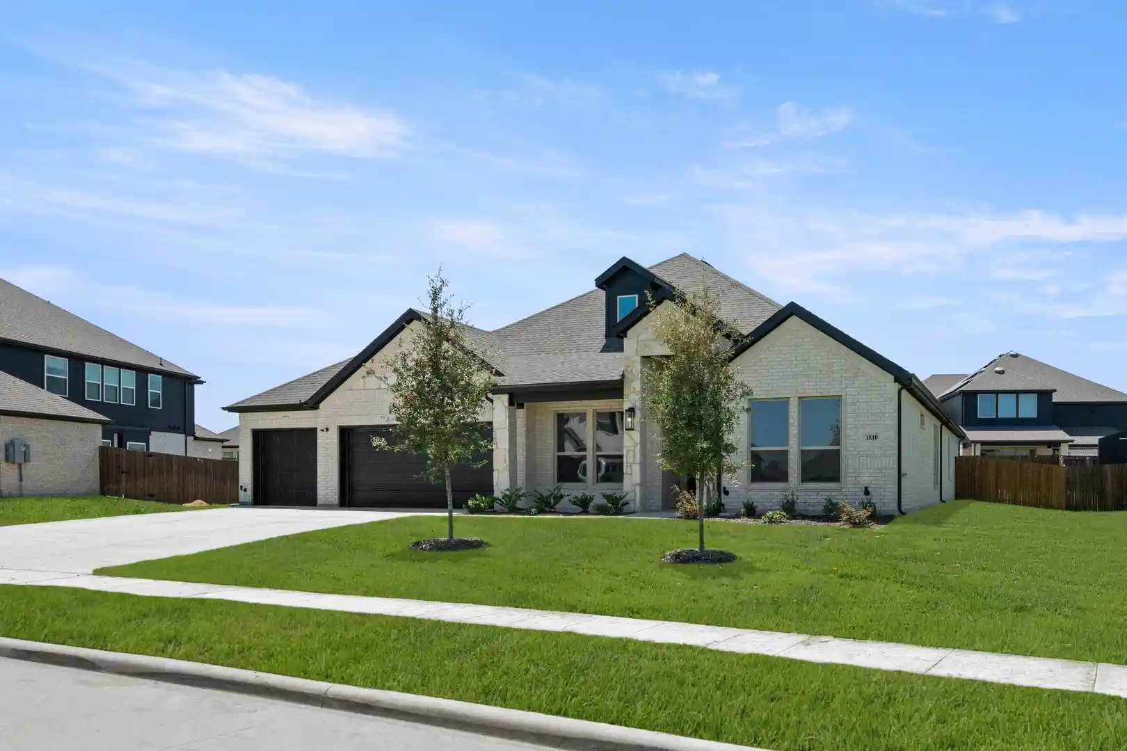 Photo 1 of Single family home for sale at 1810 Marlow Dr, Cedar Hill, TX 75104 | MLS# 21344920 | Listing updated on 2026-10-23