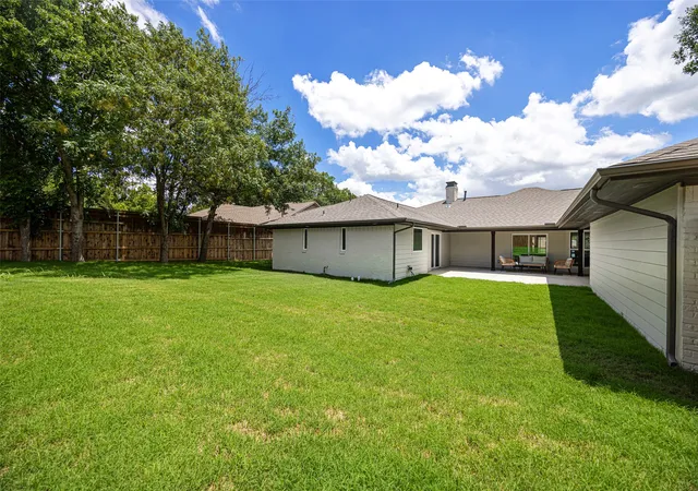 Photo 4 of Single family home for sale at 7717 Meadowhaven Dr, Dallas, TX 75254 | MLS# 21344926 | Listing updated on 2026-09-29