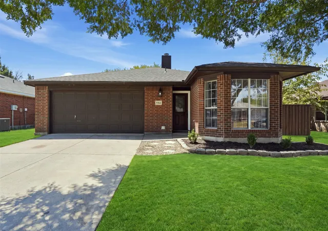 Photo 1 of Single family home for sale at 1152 Lake Bluff Dr, Little Elm, TX 75068 | MLS# 21344938 | Listing updated on 2026-10-03