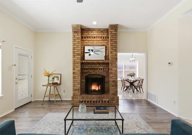 Photo 2 of Single family home for sale at 7229 Laurelhill Ct S, Fort Worth, TX 76133 | MLS# 21345004 | Listing updated on 2026-08-03