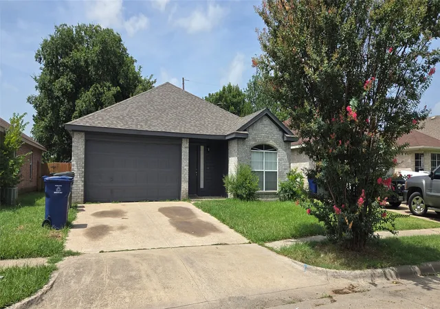 Photo 1 of Sale Pending at 4809 Orchard Ridge Dr, Garland, TX 75043 | MLS# 21345018 | Listing updated on 2026-10-04