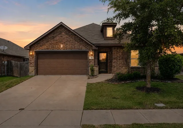 Photo 3 of Single family home for sale at 8305 Spitfire Trl, Aubrey, TX 76227 | MLS# 21344749 | Listing updated on 2026-10-08