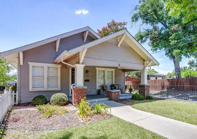 Photo 3 of Single family home for sale at 2700 College Ave, Fort Worth, TX 76110 | MLS# 21342792 | Listing updated on 2026-09-27